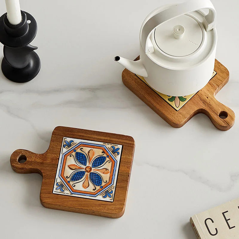 ZenTile – drewniana podkładka pod gorące naczynia z ceramiczną ozdobą